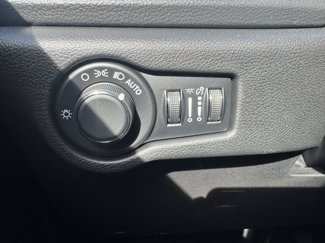 2027 Chrysler Pacifica PACIFICA SELECT AWD