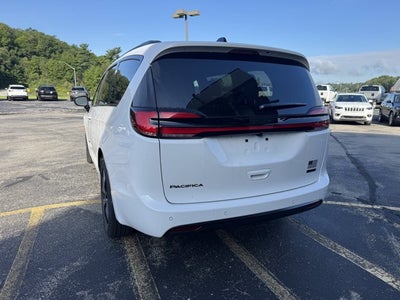 2027 Chrysler Pacifica PACIFICA SELECT AWD
