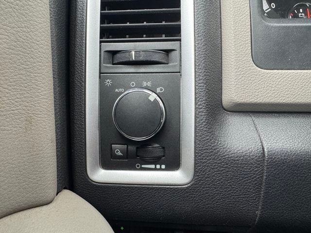 2012 RAM 1500 SLT