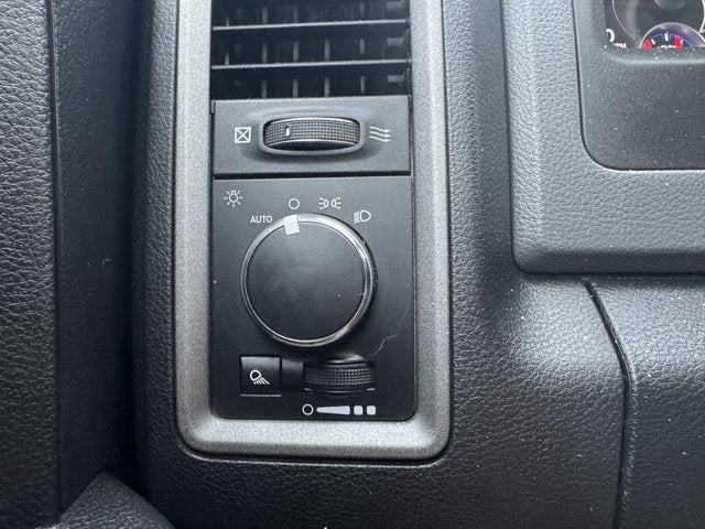 2018 RAM 2500 Tradesman Crew Cab 4x4 6'4' Box