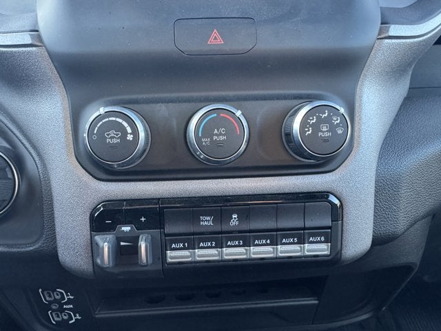 2024 RAM 3500 Tradesman Regular Cab 4x4 8' Box