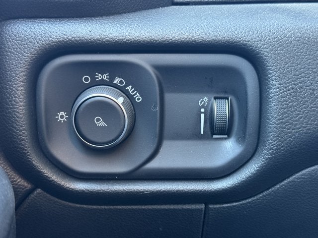 2024 RAM 3500 Tradesman Regular Cab 4x4 8' Box