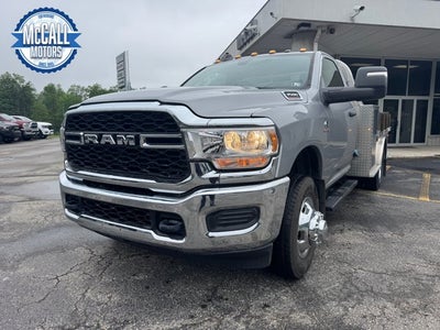 2023 RAM 3500 Chassis Tradesman/SLT