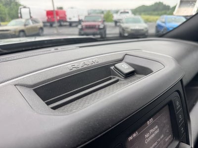 2023 RAM 3500 Chassis Tradesman/SLT