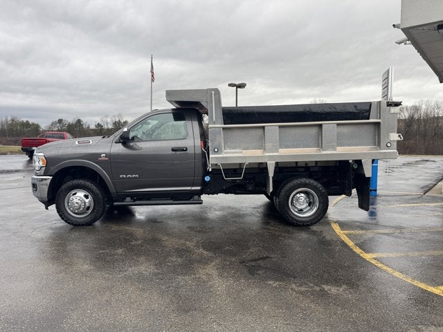 2022 RAM 3500 Chassis Tradesman/SLT