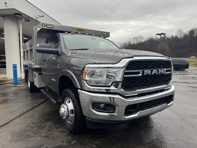 2022 RAM 3500 Chassis Tradesman/SLT
