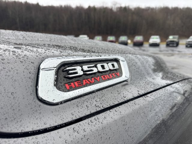 2022 RAM 3500 Chassis Tradesman/SLT