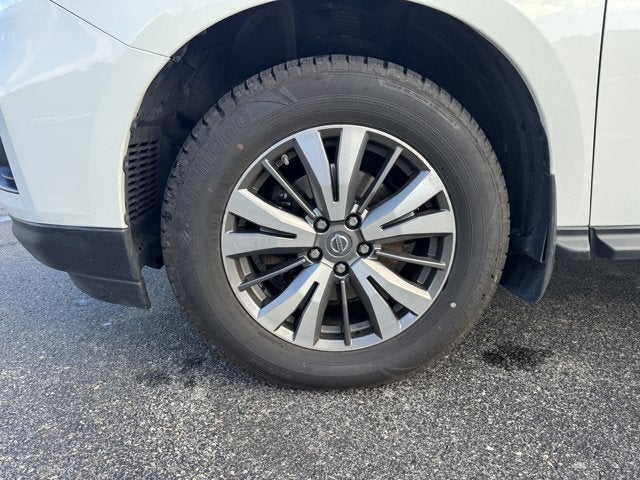 2019 Nissan Pathfinder SV