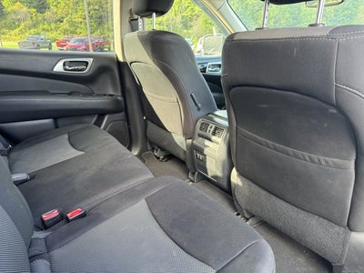 2019 Nissan Pathfinder SV