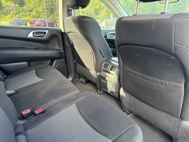 2019 Nissan Pathfinder SV