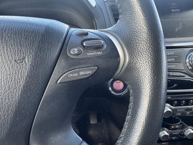 2019 Nissan Pathfinder SV