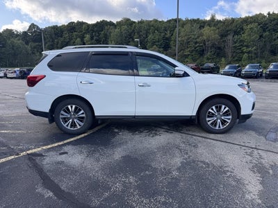 2019 Nissan Pathfinder SV