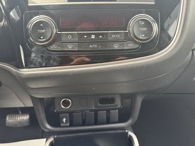 2019 Mitsubishi Outlander SE