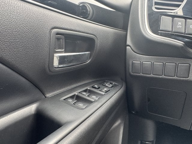 2019 Mitsubishi Outlander SE